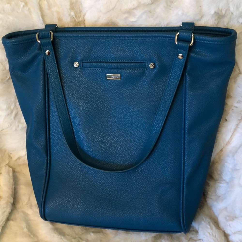 Thirty One Jewell Daring Abbey
